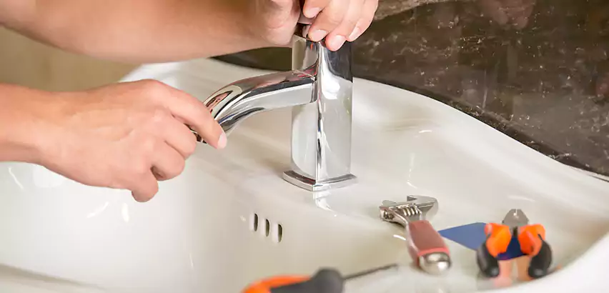 Bathtub Faucet Replacement in Alabaster